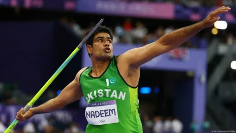 Arshad Nadeem: Pakistan’s Javelin Star Breaks Records and Barriers at Paris 2024